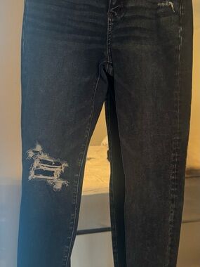 American Eagle Outfitters Black Distressed Skinny Jeans